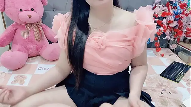 Snapshot of Funikio chatting on 12.02.25 Funikio online show from 12.02.25