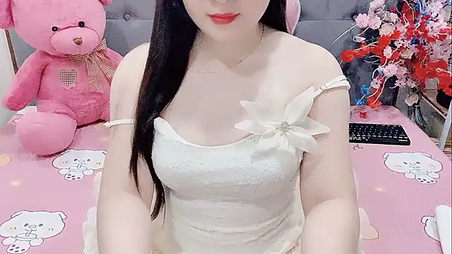 Snapshot of Funikio chatting on 12.05.25 Funikio online show from 12.05.25