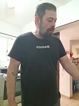 Snapshot of zefside42 chatting on 12.16.25 zefside42 online show from 12.16.25