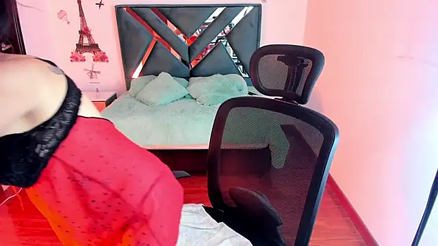 Snapshot of Aylinn_diaz chatting on 01.28.25 Aylinn diaz online show from 01.28.25