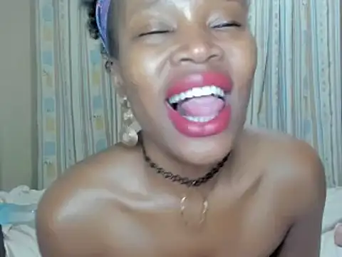AfricanSquirtingQueen online show from 09.18.25