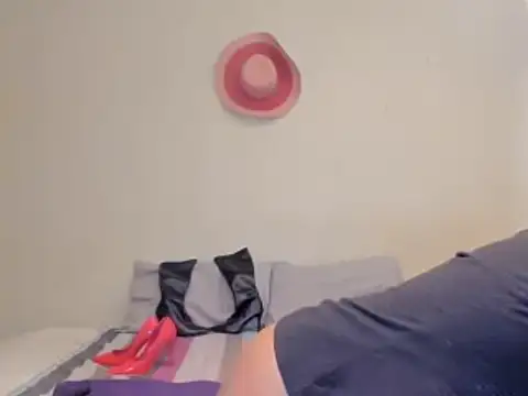 AfricanSquirtingQueen online show from 06.17.26