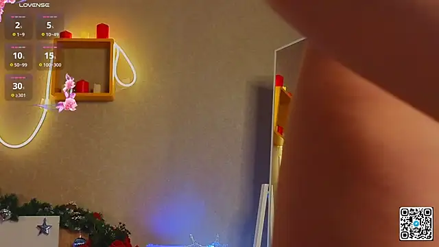 Snapshot of oliviabr0wn0 chatting on 12.26.24 oliviabr0wn0 online show from 12.26.24