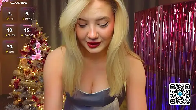 Snapshot of oliviabr0wn0 chatting on 12.30.24 oliviabr0wn0 online show from 12.30.24