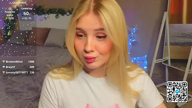 Snapshot of oliviabr0wn0 chatting on 01.23.25 oliviabr0wn0 online show from 01.23.25