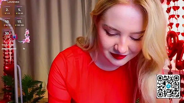 Snapshot of oliviabr0wn0 chatting on 02.15.25 oliviabr0wn0 online show from 02.15.25