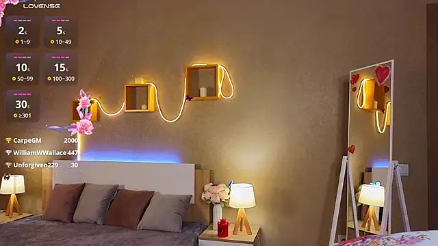 Snapshot of oliviabr0wn0 chatting on 02.17.25 oliviabr0wn0 online show from 02.17.25