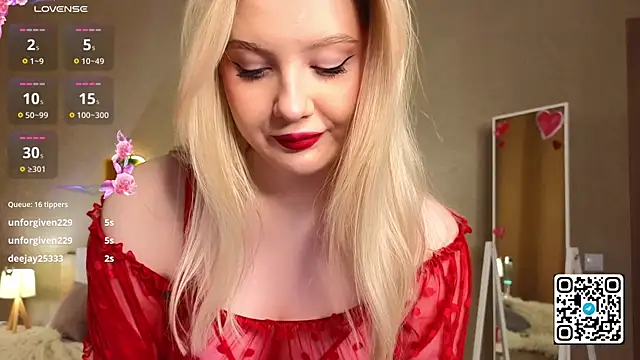 Snapshot of oliviabr0wn0 chatting on 03.07.25 oliviabr0wn0 online show from 03.07.25