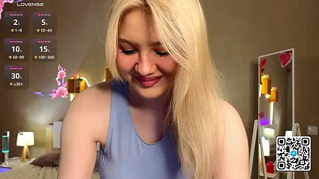 Snapshot of oliviabr0wn0 chatting on 03.13.25 oliviabr0wn0 online show from 03.13.25