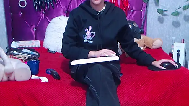 AyshaScott online show from 11.02.25