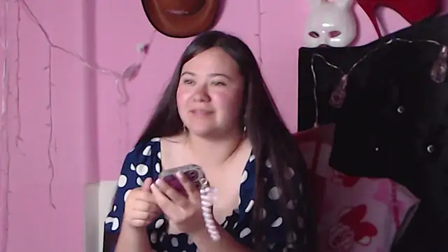 NikkiRous  online show from 01.24.25