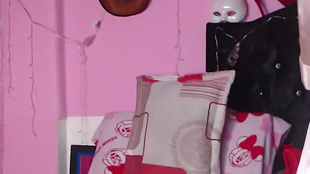 NikkiRous  online show from 01.28.25