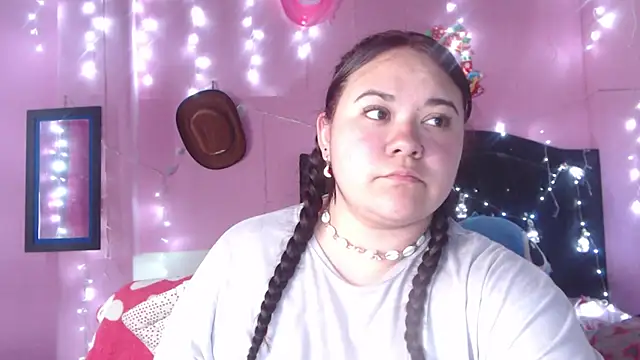 NikkiRous  online show from 11.07.25