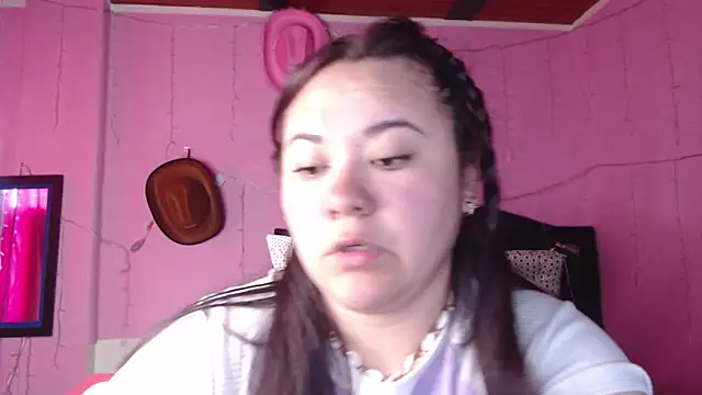 NikkiRous  online show from 12.05.25