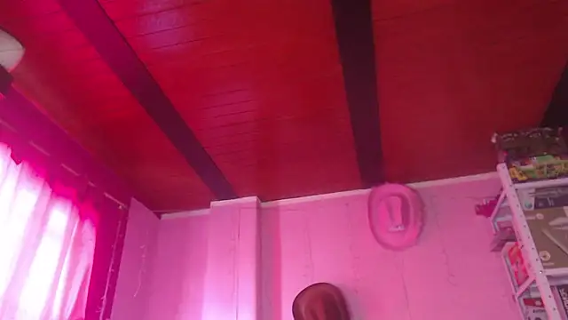 NikkiRous  online show from 01.15.26