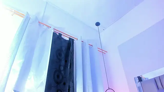 Snapshot of Emily_Gil1 chatting on 01.31.25 Emily Gil1 online show from 01.31.25