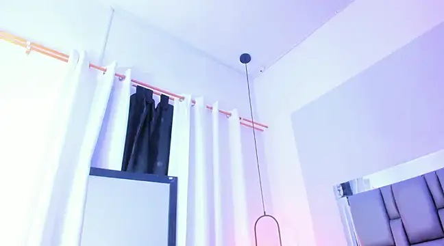 Snapshot of Emily_Gil1 chatting on 03.17.25 Emily Gil1 online show from 03.17.25