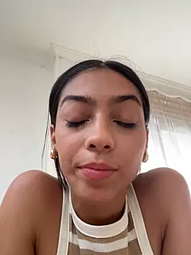 Snapshot of Ema_azel chatting on 03.21.25 Ema azel online show from 03.21.25