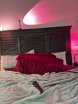 BrattyBae xo online show from 03.19.25