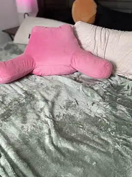 BrattyBae xo online show from 09.20.25