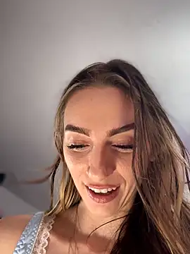 BrattyBae xo online show from 04.26.26