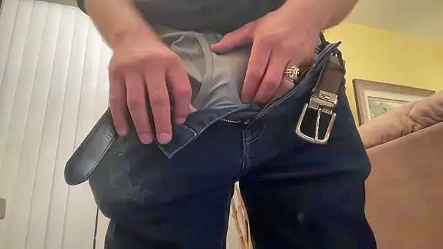 Snapshot of BIGWHITECOCKDOC36 chatting on 09.25.25 BIGWHITECOCKDOC36 online show from 09.25.25