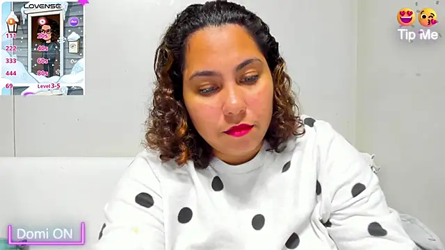 isobeladams20 online show from 01.06.25