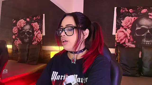 EvaaFoxxy1 online show from 04.22.26
