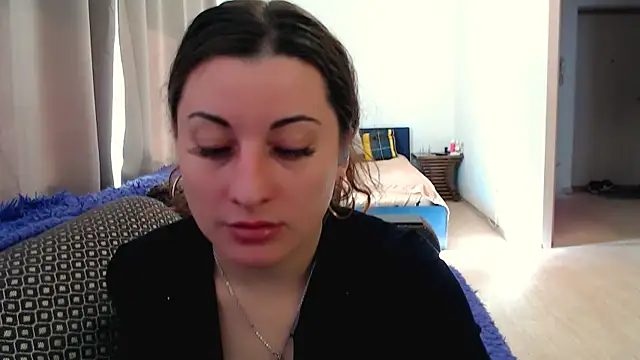 Helen Adams  online show from 05.12.26