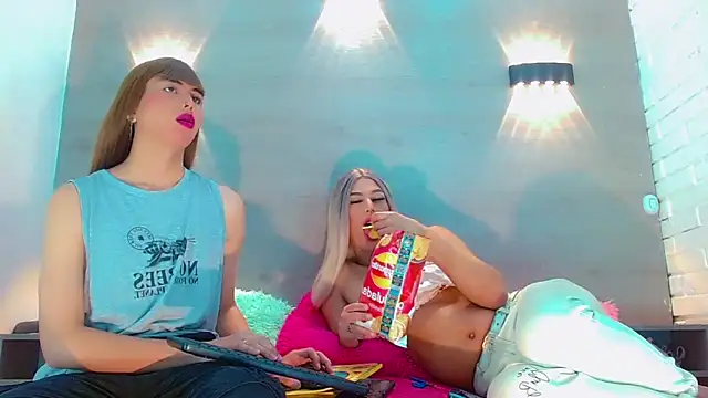 Daniela Pink  online show from 02.01.25