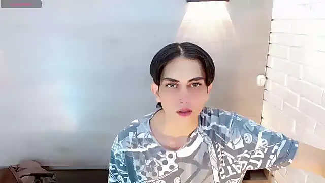 Daniela Pink  online show from 09.18.25