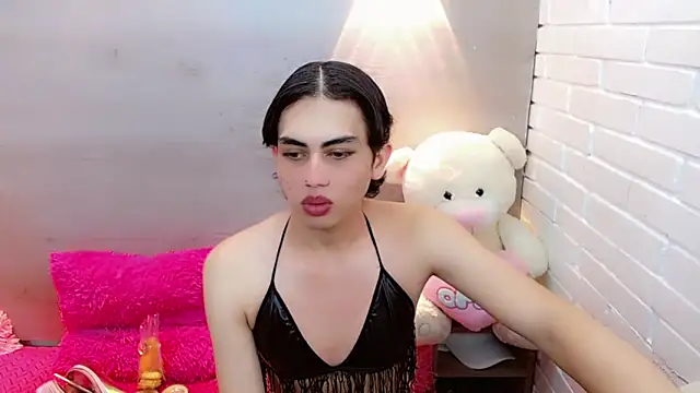 Daniela Pink  online show from 09.30.25