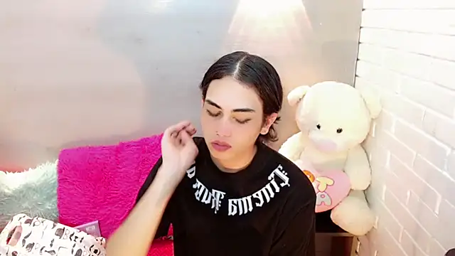 Daniela Pink  online show from 11.10.25