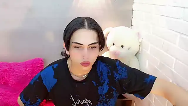 Daniela Pink  online show from 11.12.25