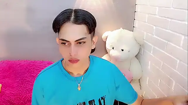 Daniela Pink  online show from 01.14.26