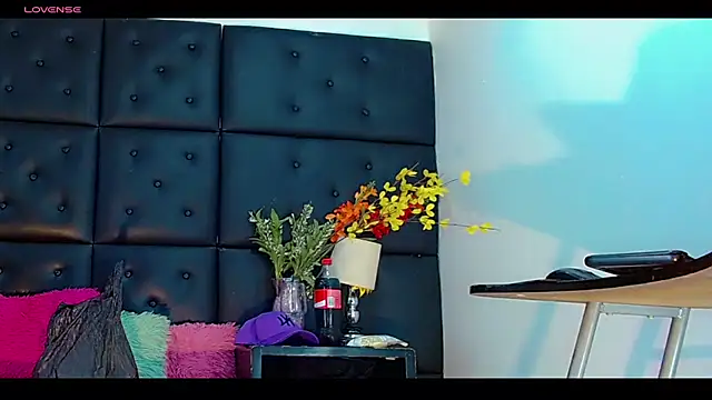 Daniela Pink  online show from 06.14.26