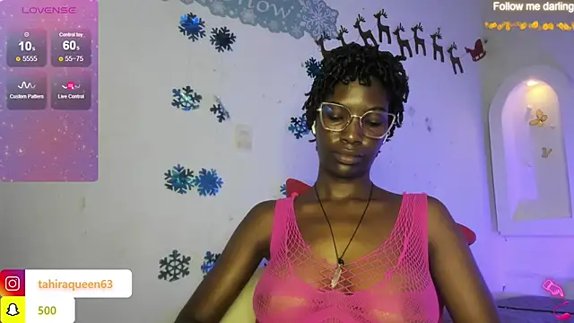 Snapshot of Tahira_21_ chatting on 01.10.25 Tahira 21 online show from 01.10.25