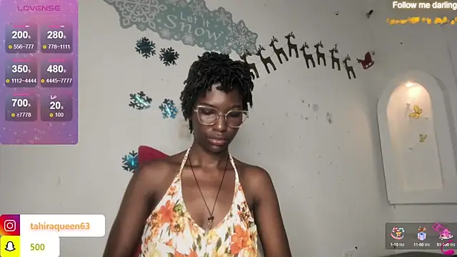 Snapshot of Tahira_21_ chatting on 01.11.25 Tahira 21 online show from 01.11.25