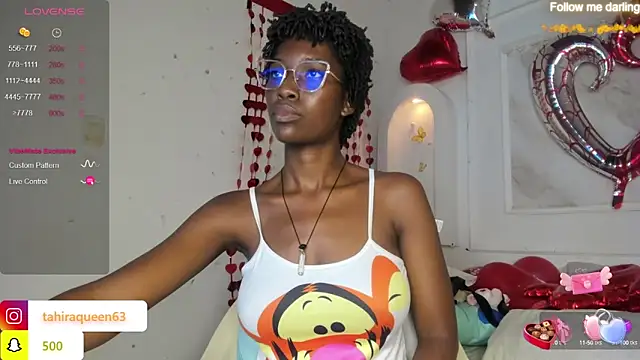 Snapshot of Tahira_21_ chatting on 02.13.25 Tahira 21 online show from 02.13.25