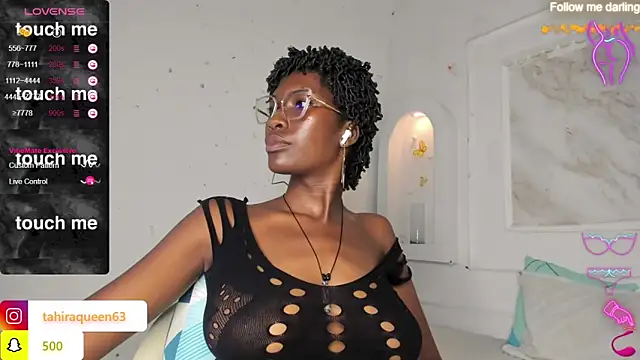 Snapshot of Tahira_21_ chatting on 03.04.25 Tahira 21 online show from 03.04.25