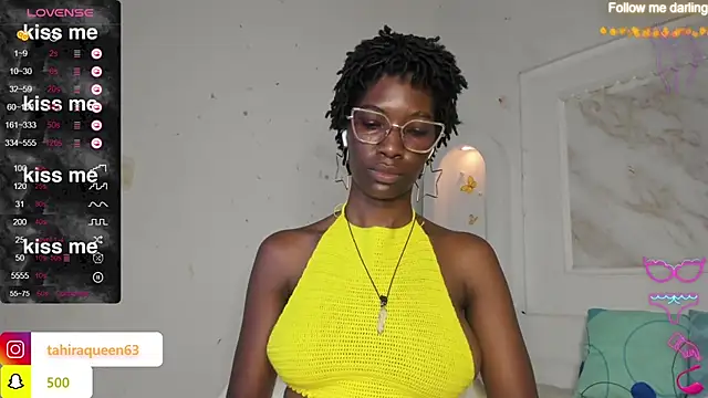 Snapshot of Tahira_21_ chatting on 03.12.25 Tahira 21 online show from 03.12.25