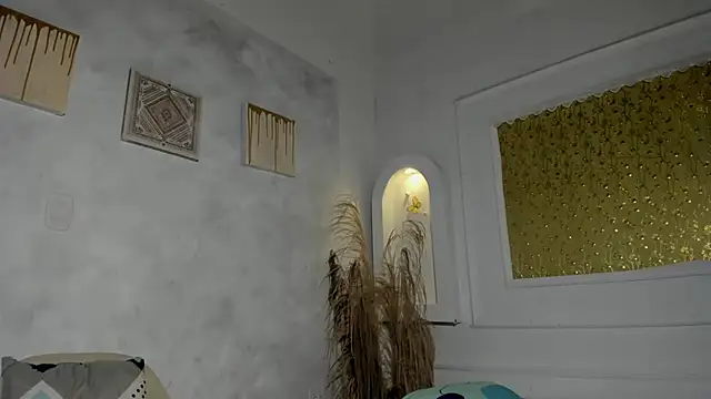 Snapshot of Tahira_21_ chatting on 10.08.25 Tahira 21 online show from 10.08.25