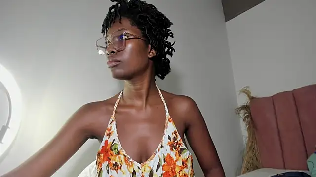 Snapshot of Tahira_21_ chatting on 12.01.25 Tahira 21 online show from 12.01.25