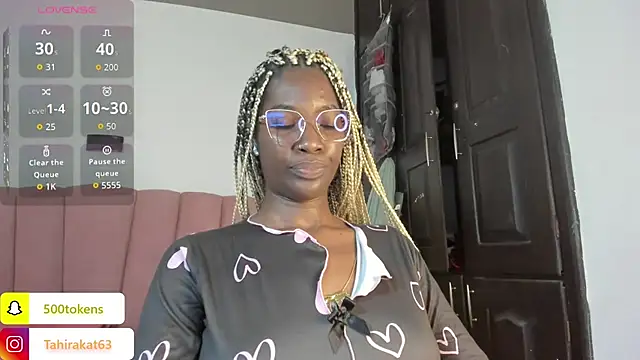 Snapshot of Tahira_21_ chatting on 07.21.26 Tahira 21 online show from 07.21.26