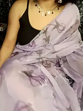 Snapshot of shuhana_ chatting on 01.05.25 shuhana online show from 01.05.25