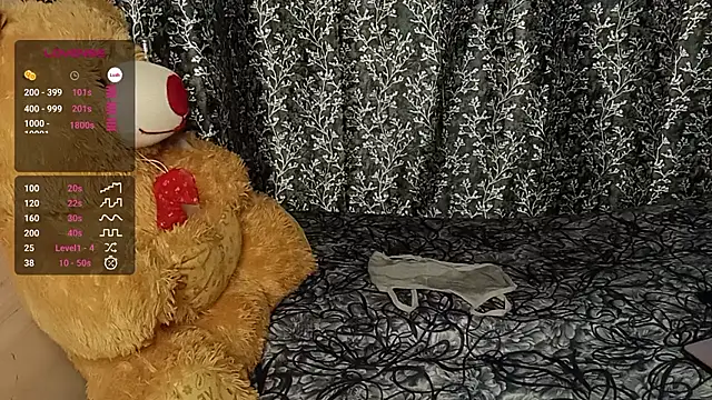 Snapshot of shuhana_ chatting on 02.03.25 shuhana online show from 02.03.25