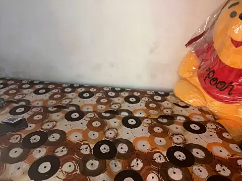 Snapshot of shuhana_ chatting on 09.27.25 shuhana online show from 09.27.25