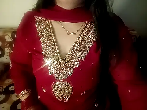 Snapshot of shuhana_ chatting on 10.12.25 shuhana online show from 10.12.25