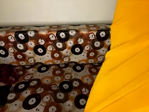 Snapshot of shuhana_ chatting on 10.16.25 shuhana online show from 10.16.25