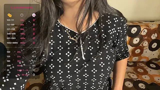 Snapshot of shuhana_ chatting on 10.23.25 shuhana online show from 10.23.25